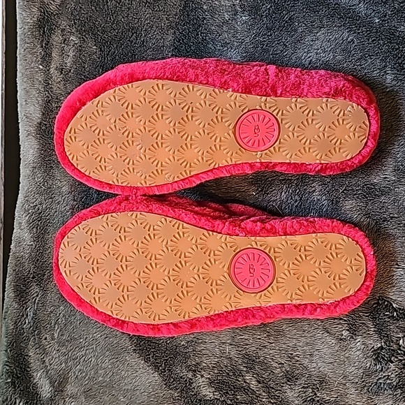 ❤️ UGG Red Indoor/Outdoor Slippers in Size 8 Very GOOD Condition - Picture 5 of 6